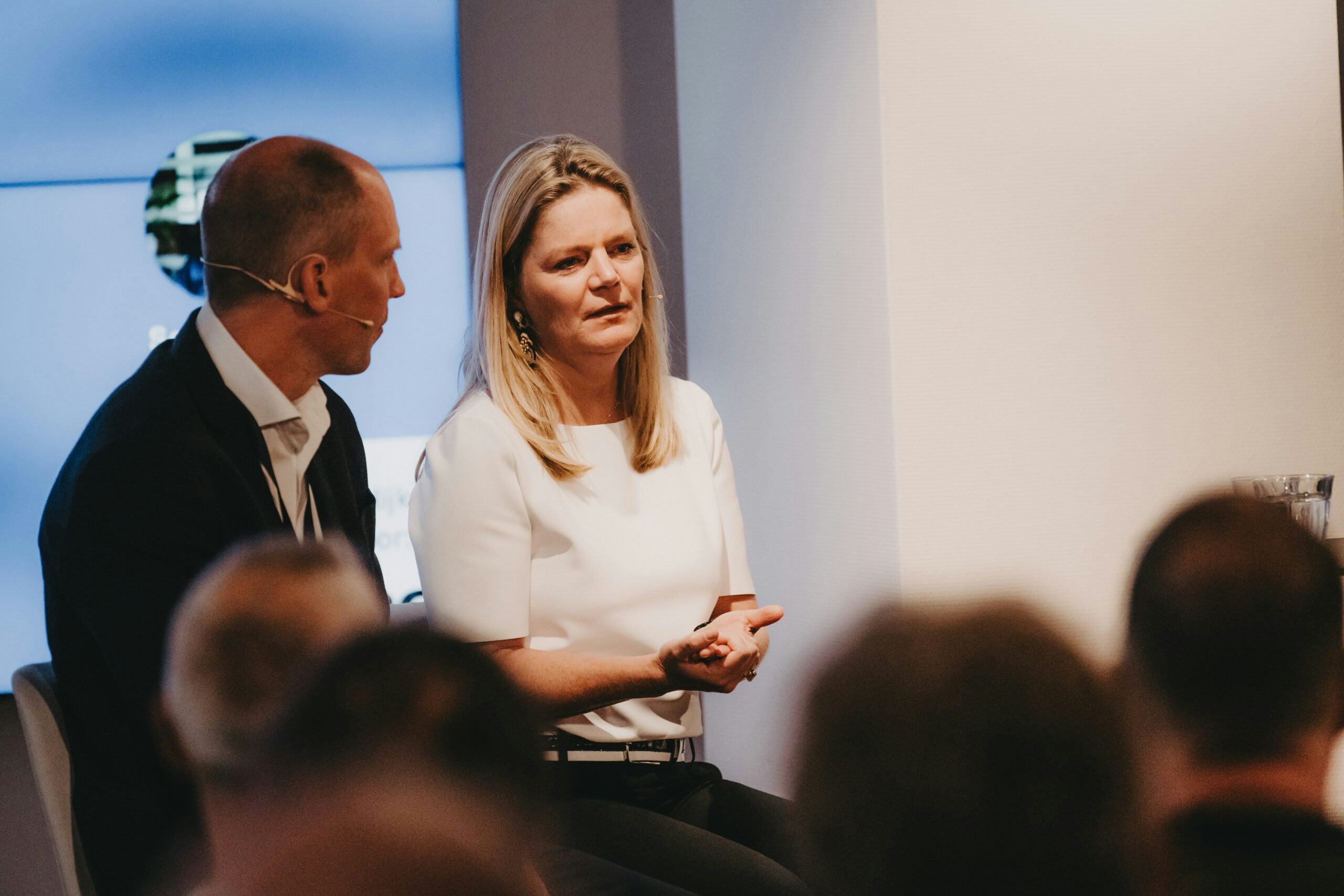 Nicole Maarsen en Dirk van den Beukel tijdens het panelgesprek